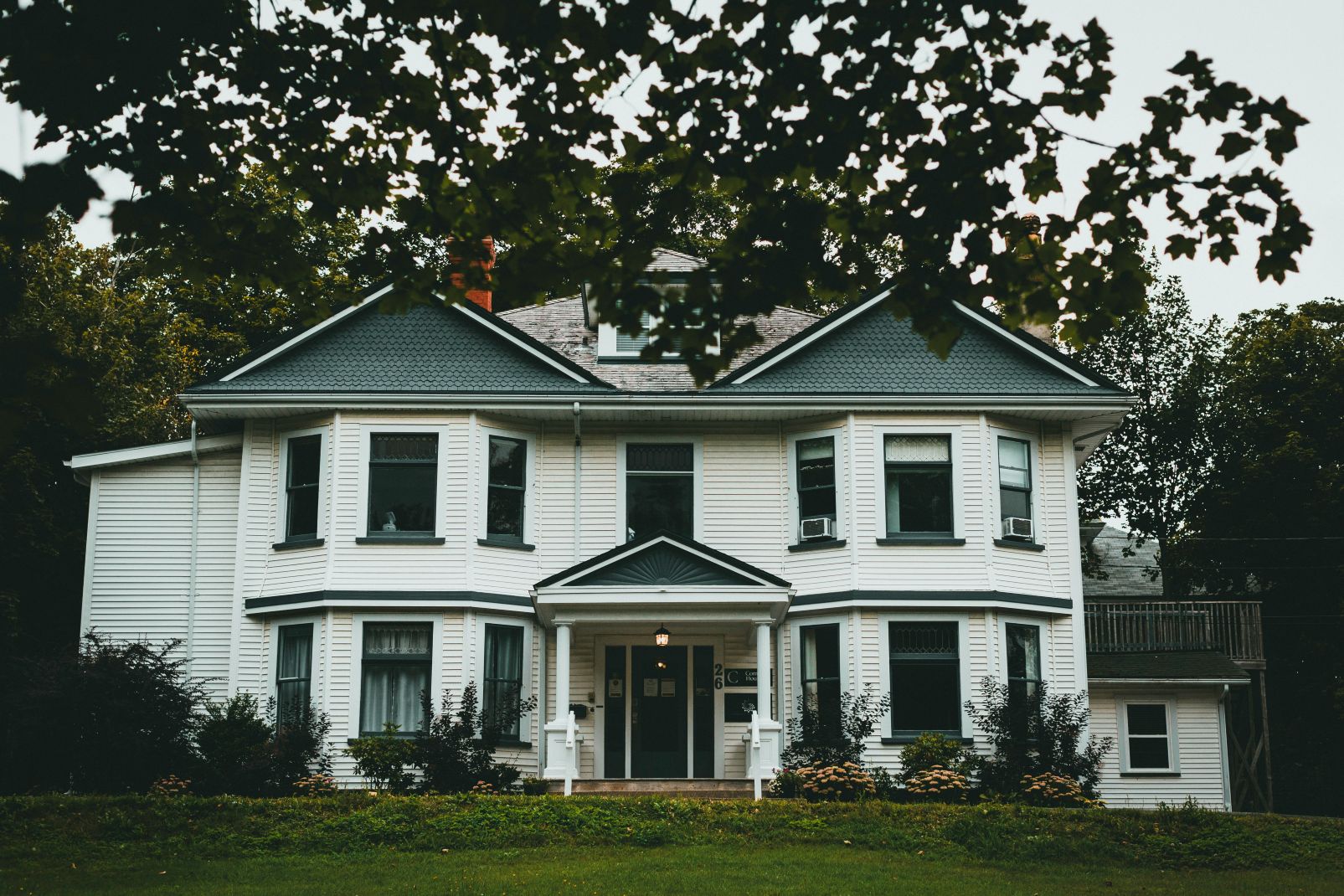 Patience and Perseverance: The True Value of an Inherited Home | ProperHeir